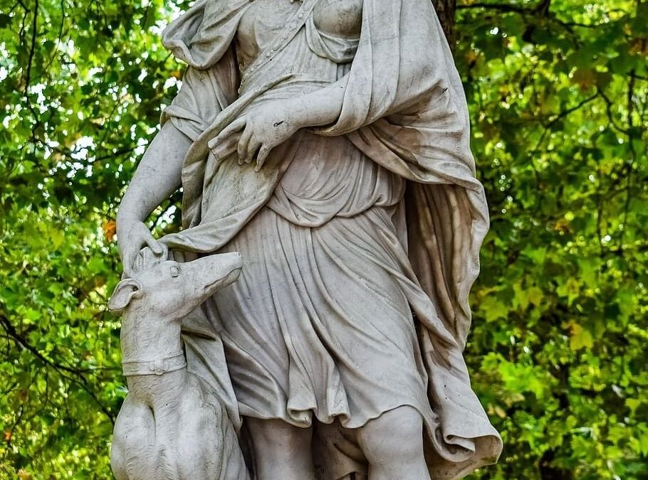 HÖHERE EBENEN TREUER WESENHAFTER DIENER IN DER NACHSCHÖPFUNG – ARTEMIS / DIANA