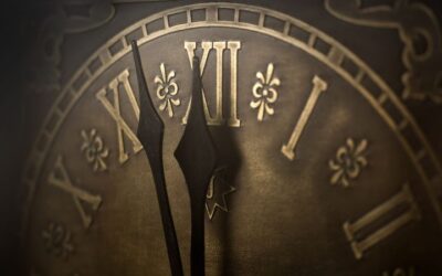 DIE VERSPÄTETE STUNDE