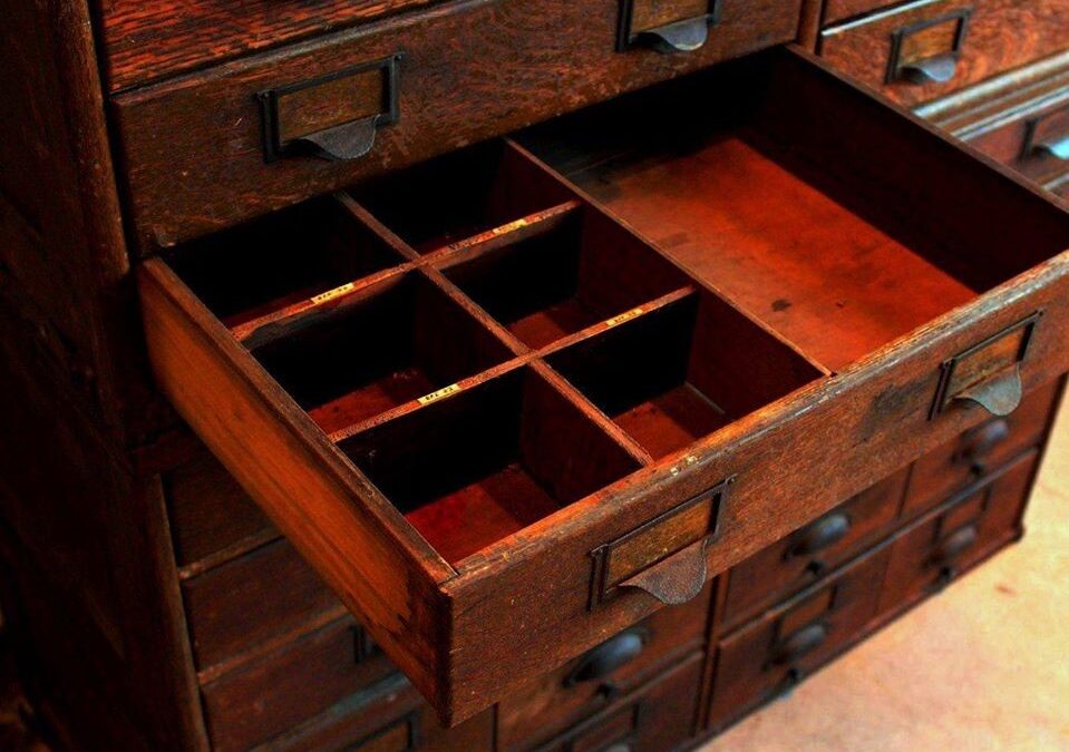 SCHUBLADEN SCHMERZEN