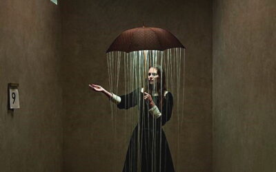 SICH EINGESPERRT FÜHLEN