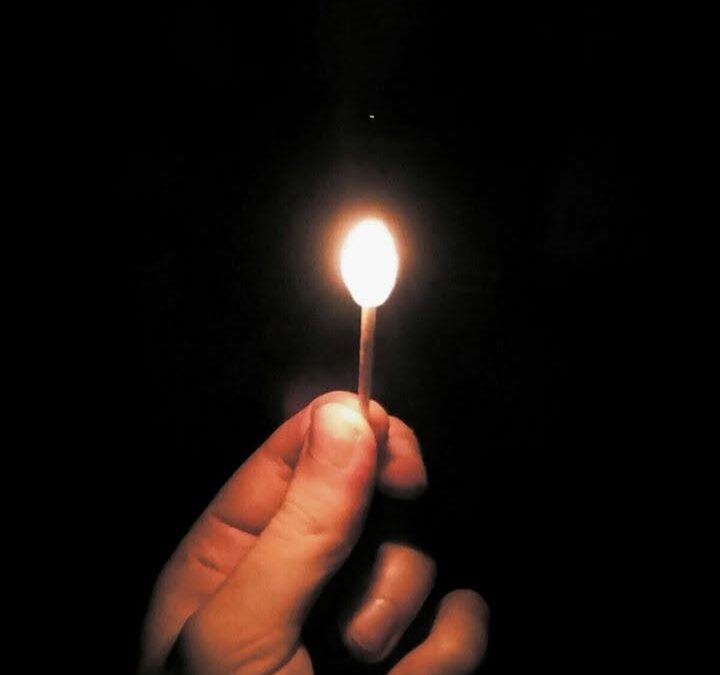 DIE DUNKELHEIT DIE DIE WELT UMHÜLLT